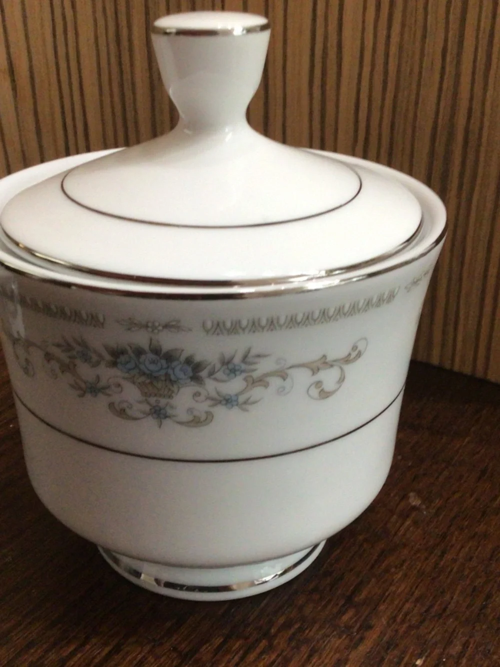 Vintage 1960 Diane by Wade porcelain cream and sugar set. Excellent shape.